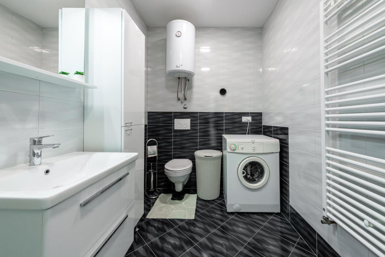 Pridvorje Village Apartments Mimi מראה חיצוני תמונה